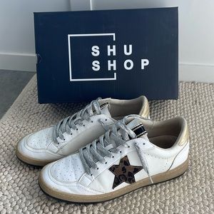 Shushop sneakers